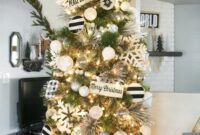 Black & White Christmas Tree Decor