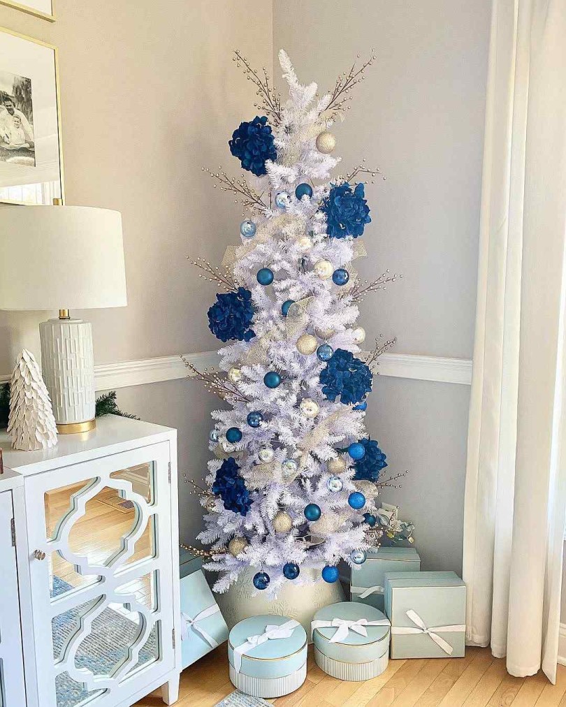 How To Make A White Christmas Tree The Centerpiece Of Your Holiday