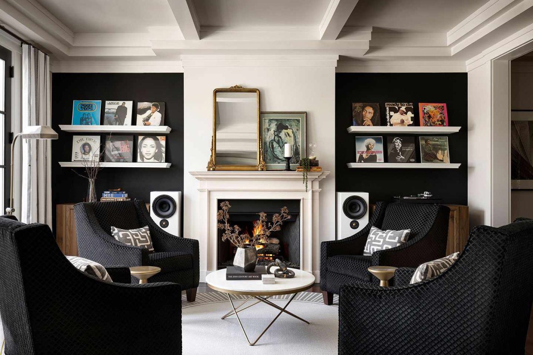 Living Room Wall Decor Ideas That Make a Statement