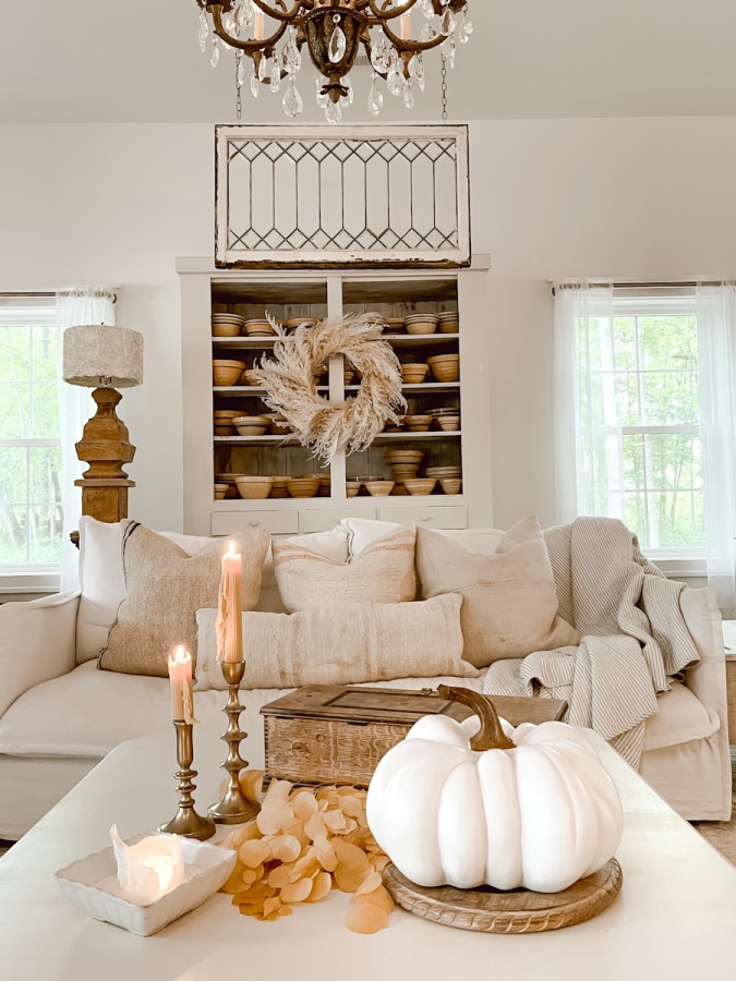 Quick Neutral Fall Coffee Table Decor - Deb and Danelle